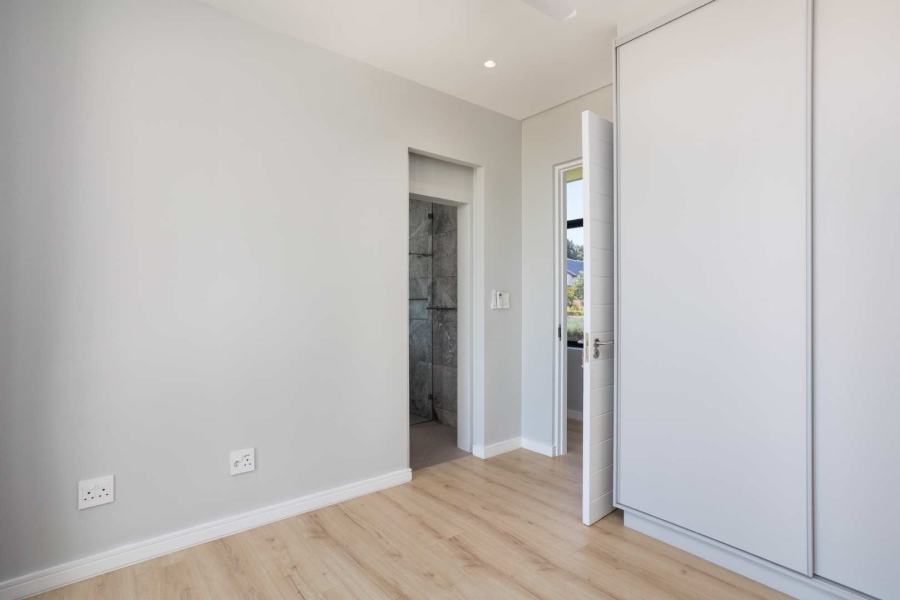 To Let 5 Bedroom Property for Rent in Val De Vie Estate Western Cape